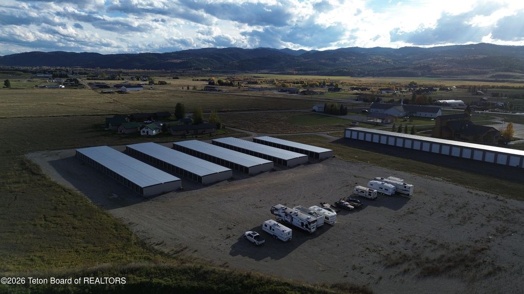 207 FRIESIAN CIRCLE, Thayne, WY 83127 photo 5