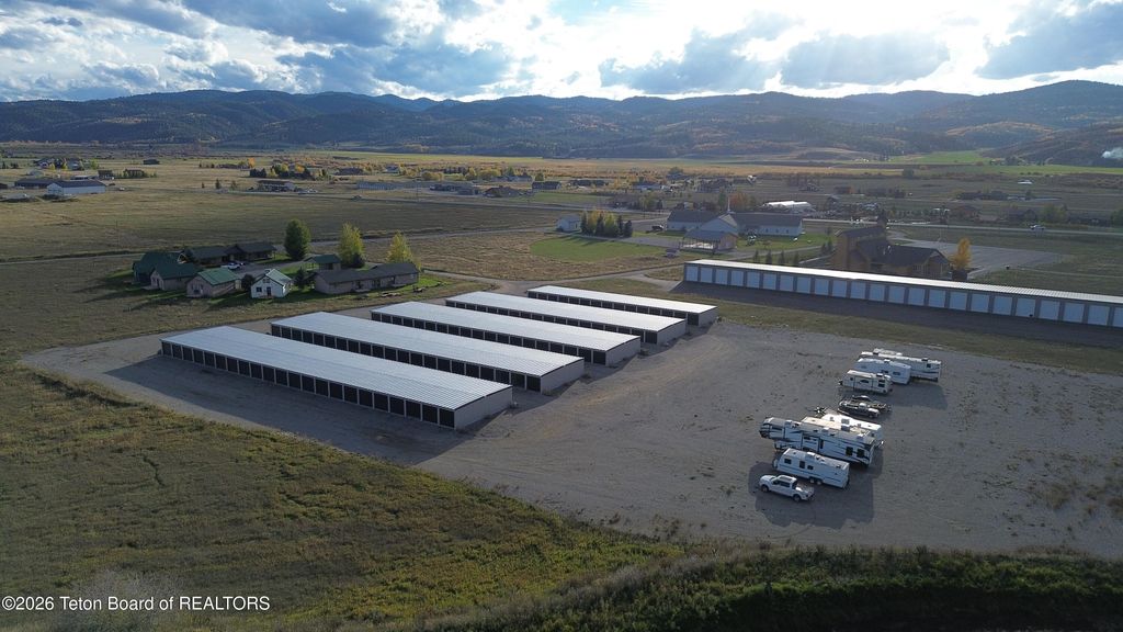 207 FRIESIAN CIRCLE, Thayne, WY 83127 photo 6