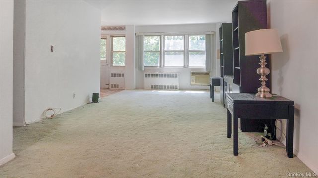 385 McLean Avenue 3B, Yonkers, NY 10705