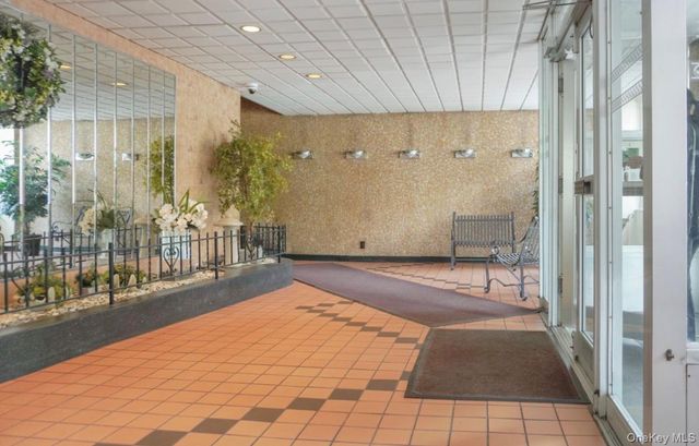 385 McLean Avenue 3B, Yonkers, NY 10705
