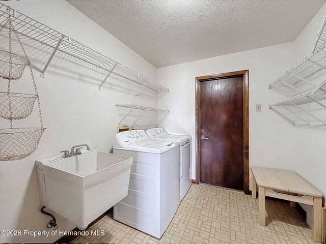 9030 Hernando Way, Spring Hill, FL 34613