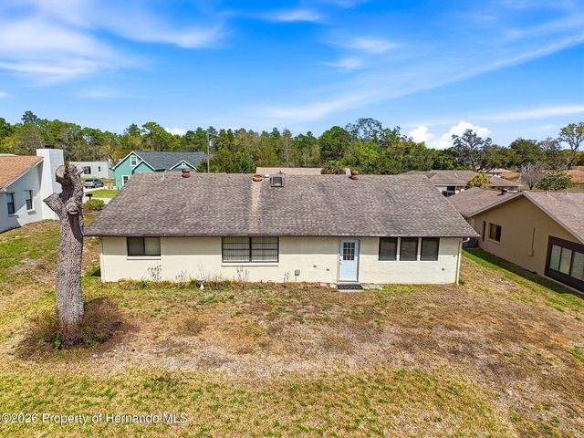 9030 Hernando Way, Spring Hill, FL 34613