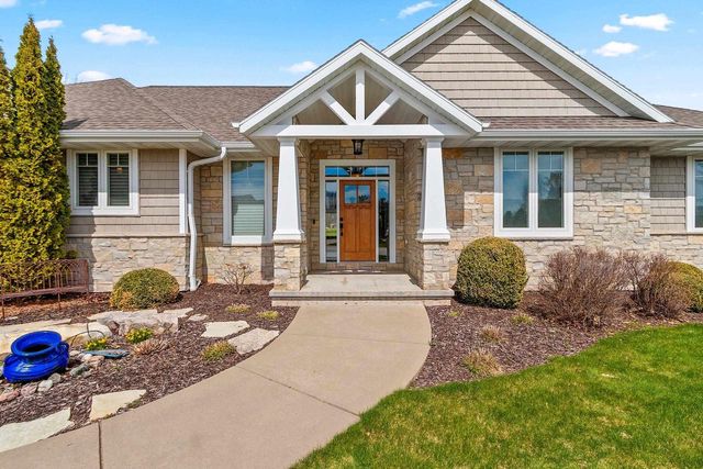 1294 S SEDONA CIRCLE, Hobart, WI 54115