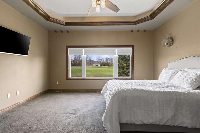 1294 S SEDONA CIRCLE, Hobart, WI 54115