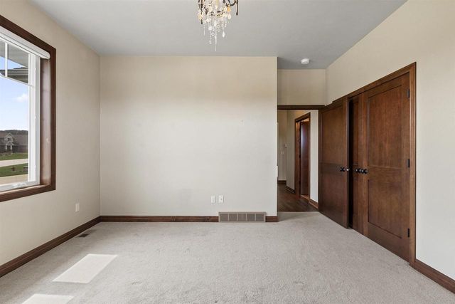 1294 S SEDONA CIRCLE, Hobart, WI 54115