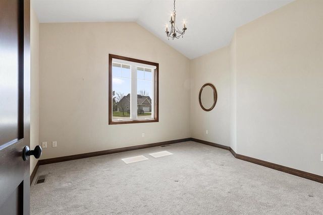 1294 S SEDONA CIRCLE, Hobart, WI 54115