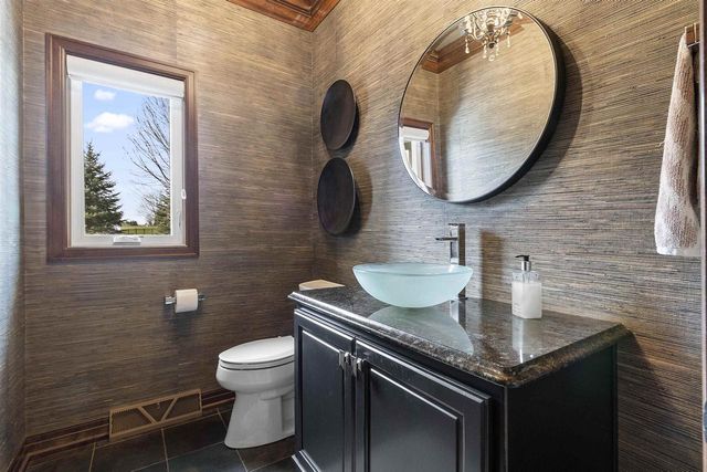 1294 S SEDONA CIRCLE, Hobart, WI 54115