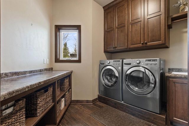 1294 S SEDONA CIRCLE, Hobart, WI 54115