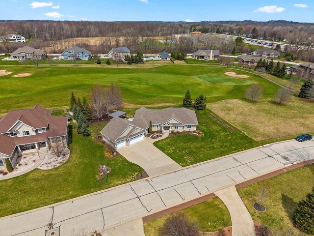 1294 S SEDONA CIRCLE, Hobart, WI 54115
