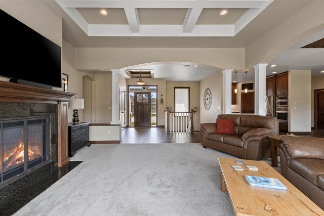 1294 S SEDONA CIRCLE, Hobart, WI 54115