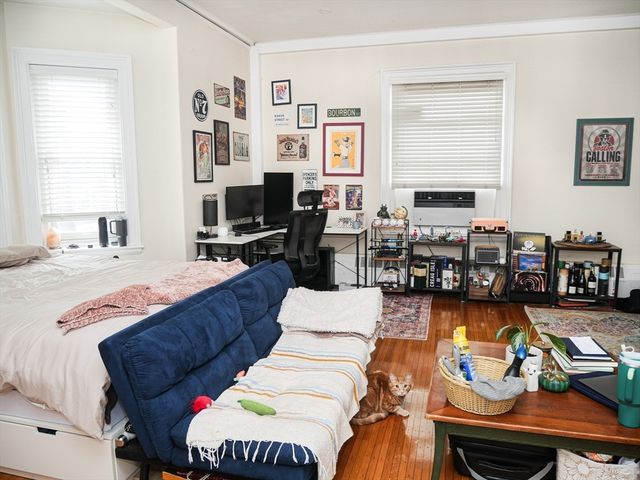 25 Garrison Rd 2, Brookline, MA 02445