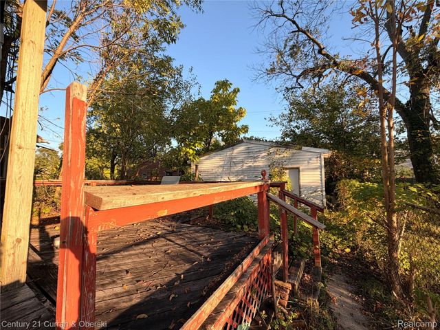 2921 W Euclid Street, Detroit, MI 48206