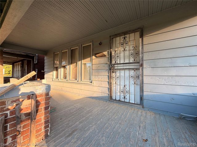 2921 W Euclid Street, Detroit, MI 48206