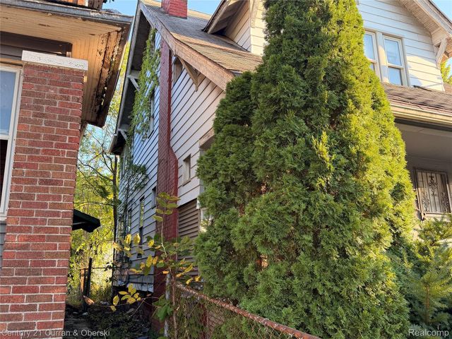 2921 W Euclid Street, Detroit, MI 48206