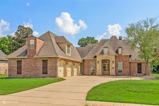 602 Enchanted Lane, Bossier City, LA 71111