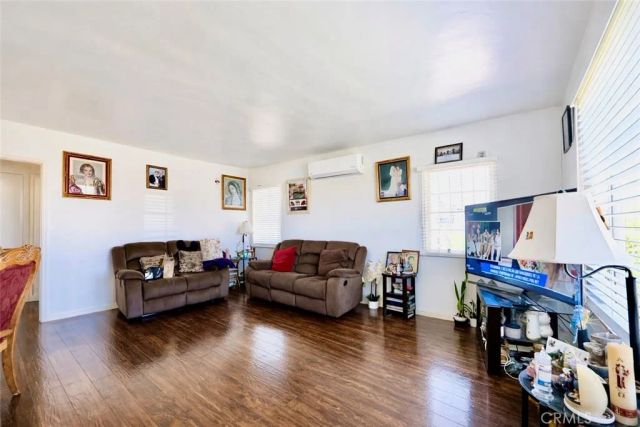 7105 California Avenue, Bell, CA 90201