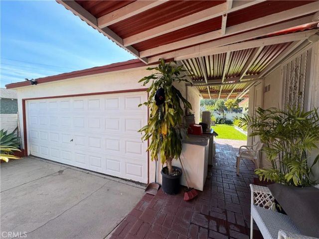 7105 California Avenue, Bell, CA 90201