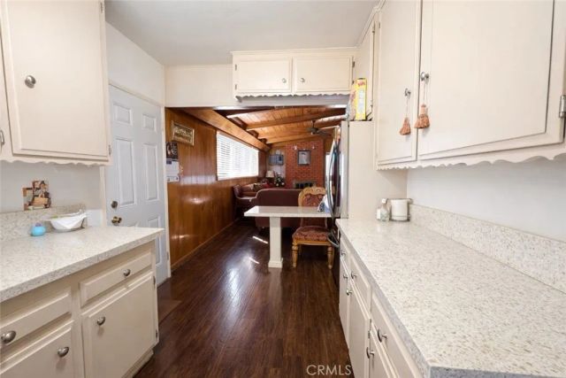 7105 California Avenue, Bell, CA 90201