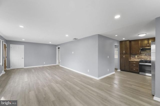 812 BEVERLY DR, Somerdale, NJ 08083