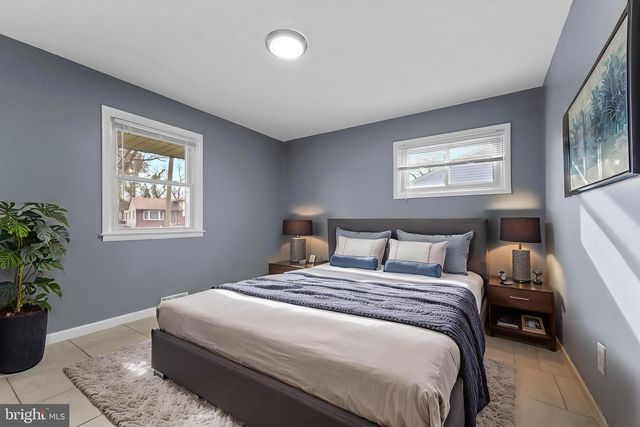 812 BEVERLY DR, Somerdale, NJ 08083