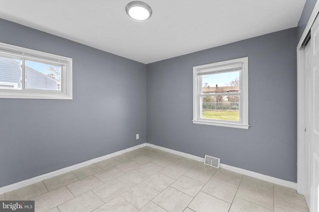 812 BEVERLY DR, Somerdale, NJ 08083