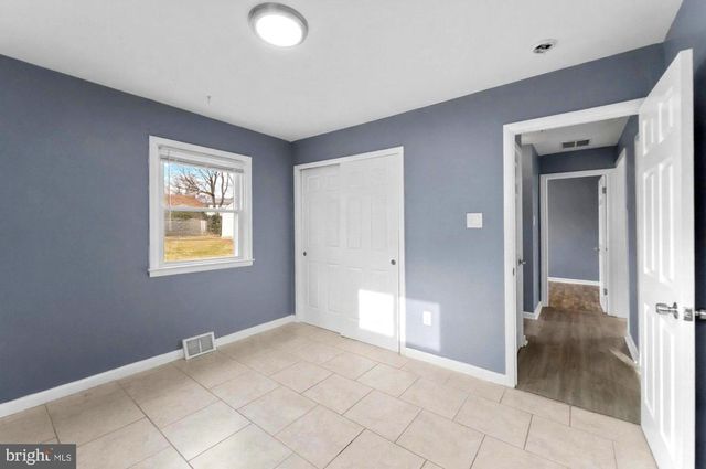 812 BEVERLY DR, Somerdale, NJ 08083