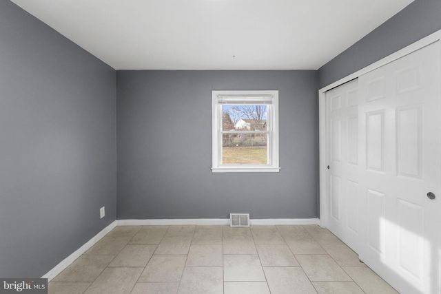 812 BEVERLY DR, Somerdale, NJ 08083