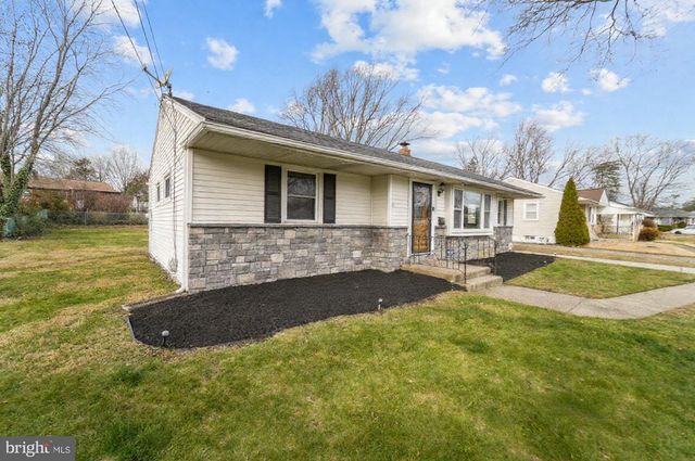 812 BEVERLY DR, Somerdale, NJ 08083