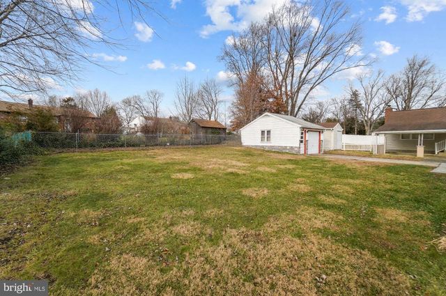 812 BEVERLY DR, Somerdale, NJ 08083