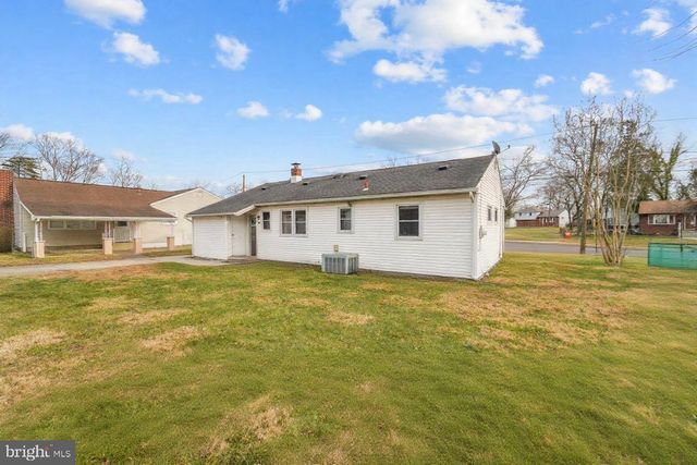 812 BEVERLY DR, Somerdale, NJ 08083