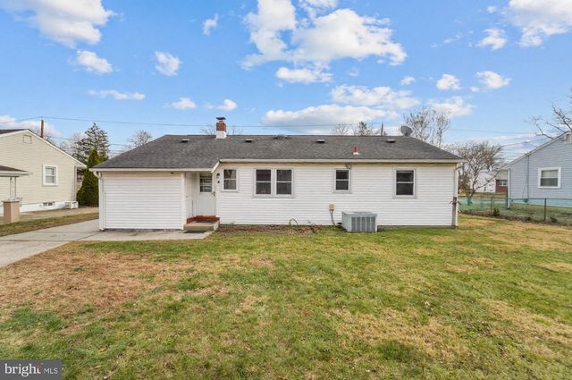 812 BEVERLY DR, Somerdale, NJ 08083