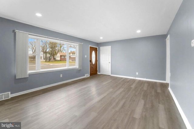 812 BEVERLY DR, Somerdale, NJ 08083