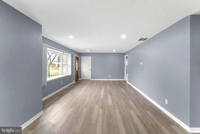 812 BEVERLY DR, Somerdale, NJ 08083