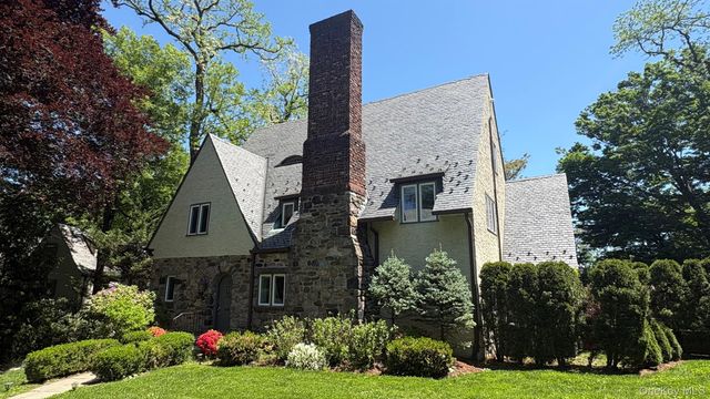 7 Cotswold Way, Scarsdale, NY 10583