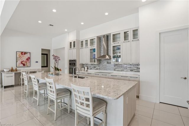 14831 Dockside LN, Naples, FL 34114