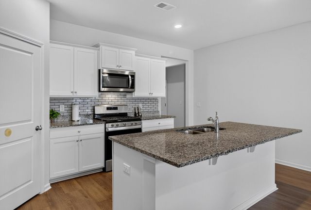 160 Lagoona Drive, Summerville, SC 29483