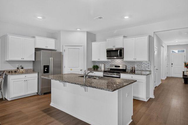 160 Lagoona Drive, Summerville, SC 29483