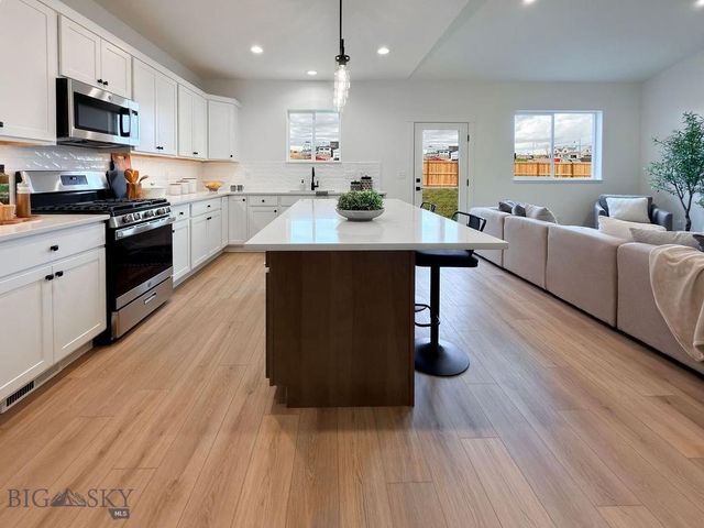 864 Accolade Loop, Belgrade, MT 59714