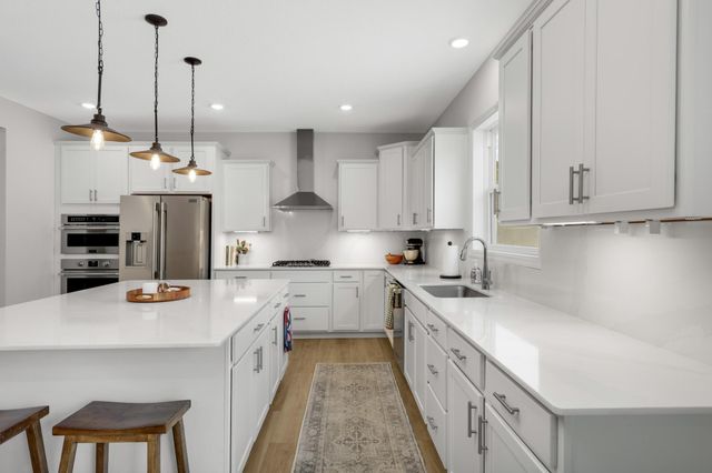 1149 74th Court W, Inver Grove Heights, MN 55077