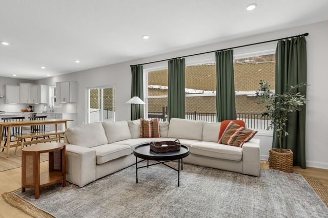 1149 74th Court W, Inver Grove Heights, MN 55077