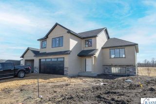 11 Sunset Court, North Mankato, MN 56003