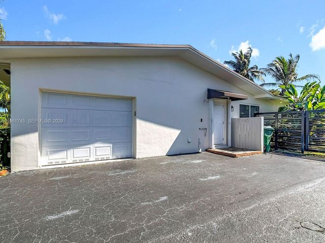 10028 SW 127th St, Miami, FL 33176