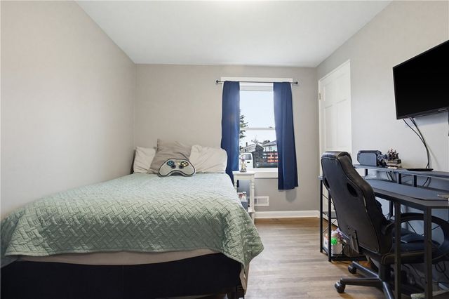 5 Shady Lane, East Providence, RI 02915