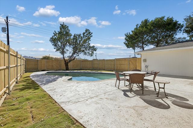 1734 Belltower Place, Lewisville, TX 75067