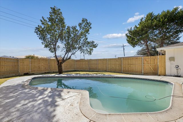 1734 Belltower Place, Lewisville, TX 75067