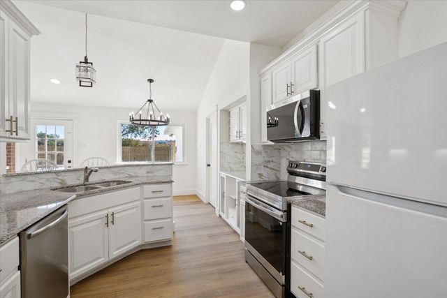 1734 Belltower Place, Lewisville, TX 75067