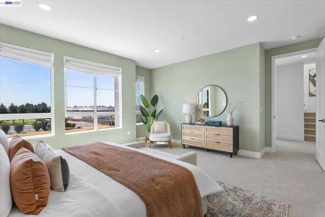 55 W Atlantic Ave 1002, Alameda, CA 94501