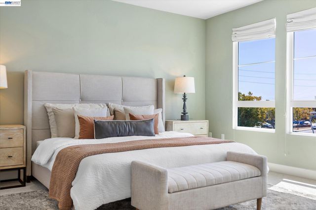55 W Atlantic Ave 1002, Alameda, CA 94501