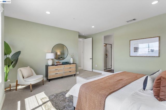 55 W Atlantic Ave 1002, Alameda, CA 94501
