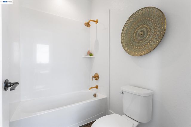 55 W Atlantic Ave 1002, Alameda, CA 94501